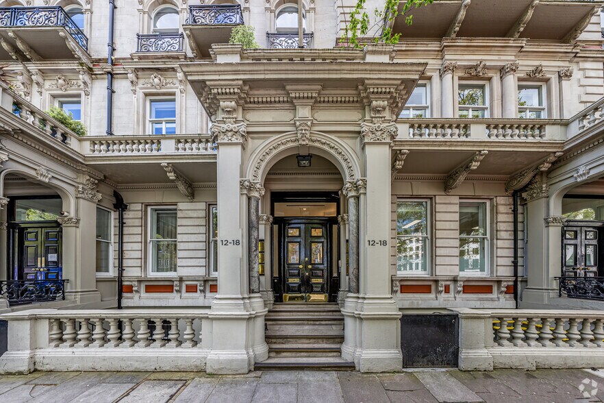 12-18 Grosvenor Gdns, Londres à louer - Photo du bâtiment - Image 2 de 15
