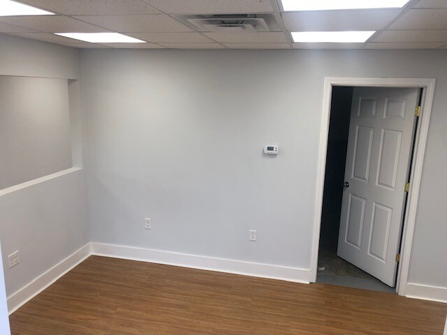 318 E Broadway St, Shelbyville, IN for sale Interior Photo- Image 1 of 5