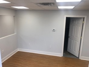 318 E Broadway St, Shelbyville, IN for sale Interior Photo- Image 1 of 5