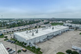 8846 N Sam Houston Pky W, Houston, TX - AERIAL  map view