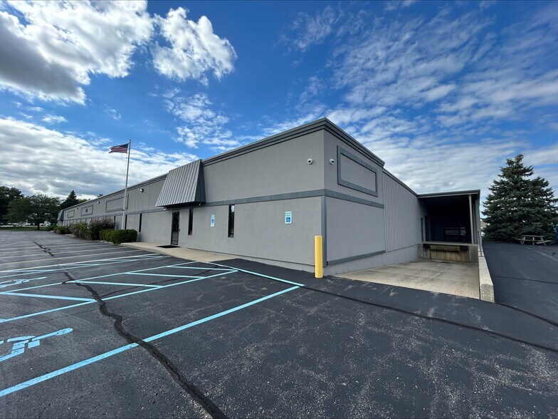 1161 58th St SW, Wyoming, MI à vendre - Photo du bâtiment - Image 3 de 5