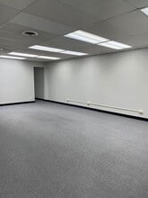 3605 Woodhead Dr, Northbrook, IL for lease Interior Photo- Image 1 of 12