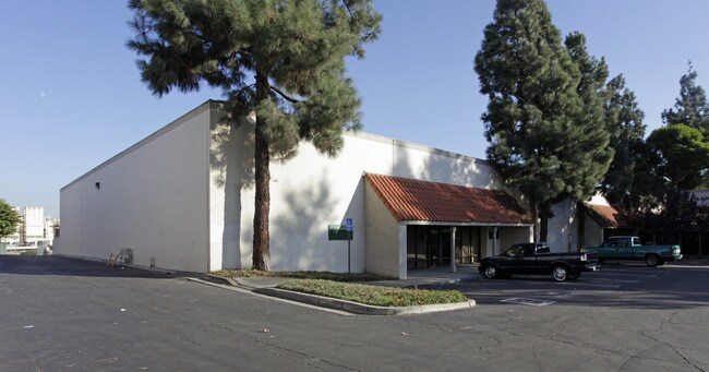 Plus de détails pour 1308-1316 W 9th St, Upland, CA - Industriel à louer