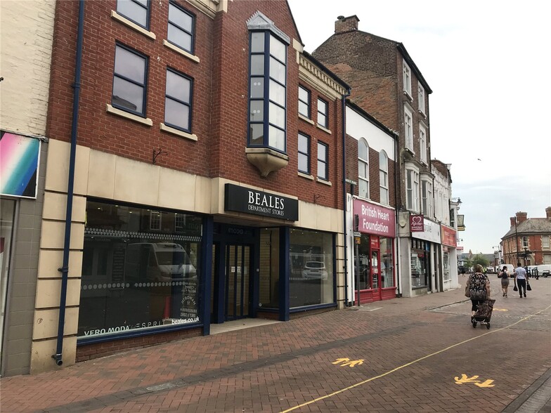 7 Market Pl, Spalding for lease - Building Photo - Image 1 of 5