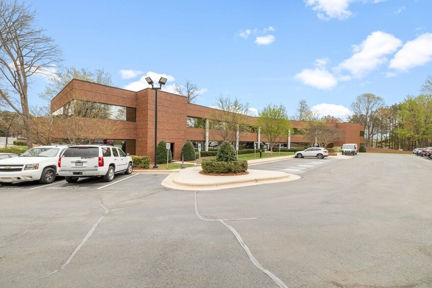 2301 Rexwoods Dr, Raleigh, NC for lease - Building Photo - Image 3 of 15