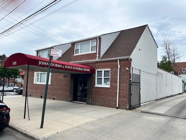 1121 Morris Park Ave, Bronx, NY for lease - Building Photo - Image 2 of 2