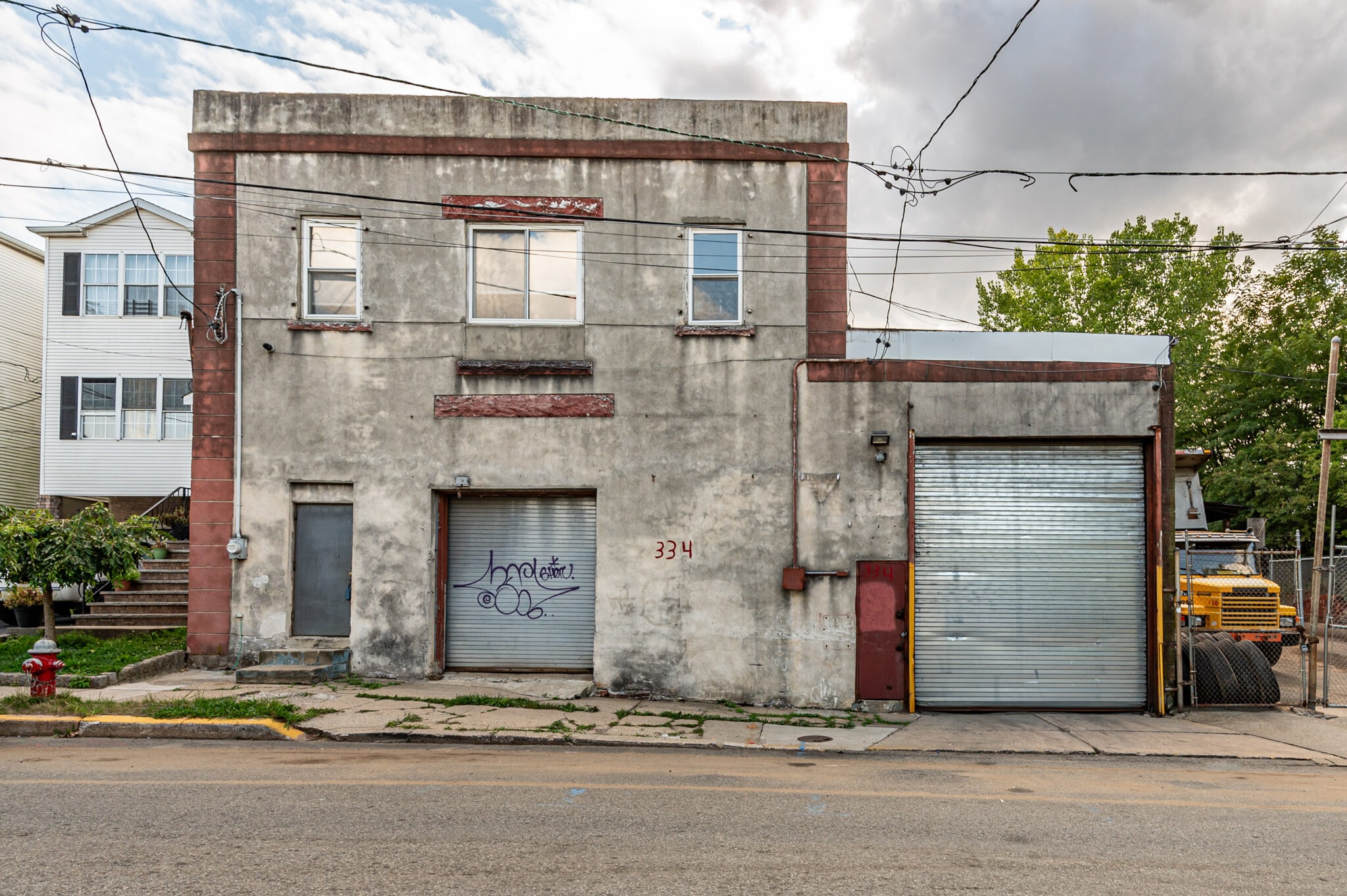 335-337 E Jersey St, Elizabeth, NJ à vendre Photo du bâtiment- Image 1 de 23