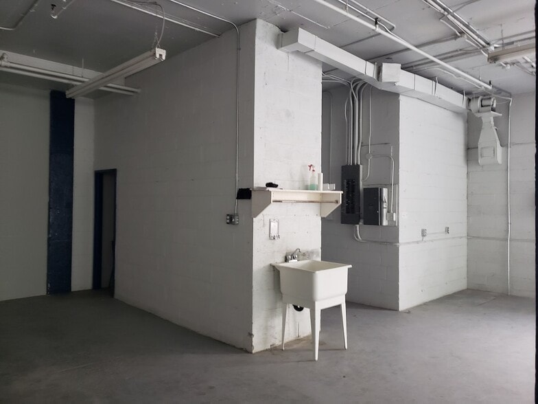280 Rue Sauvé O, Montréal, QC à louer - Photo intérieure - Image 3 de 7