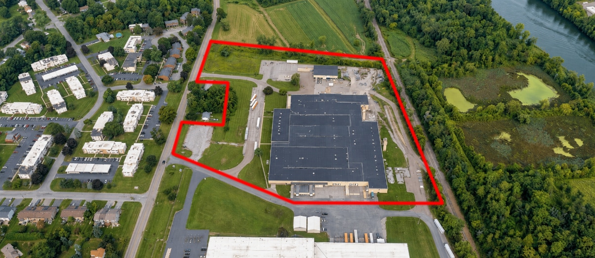 7528 State Fair Blvd, Baldwinsville, NY for lease Interior Photo- Image 1 of 1