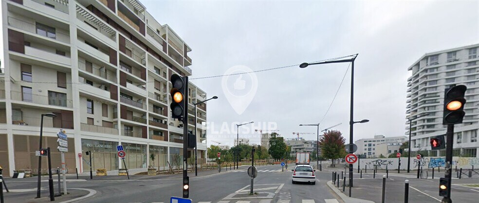 Commerce de détail dans Ivry-sur-Seine à louer - Photo du bâtiment - Image 3 de 4