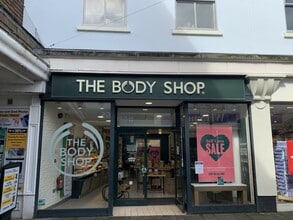 High St, Salisbury à louer Photo du bâtiment- Image 1 de 1