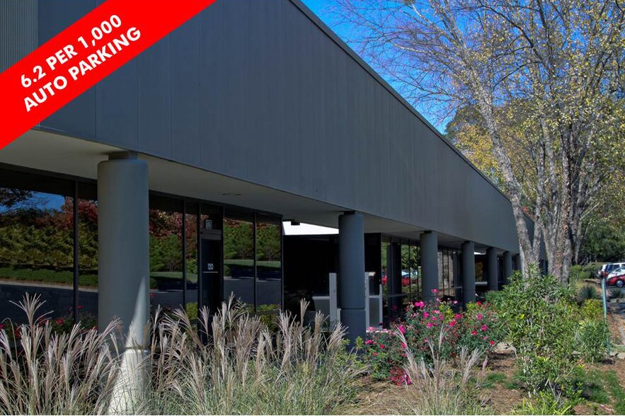 445 Atlanta South Pky, Atlanta, GA à vendre - Photo principale - Image 1 de 13