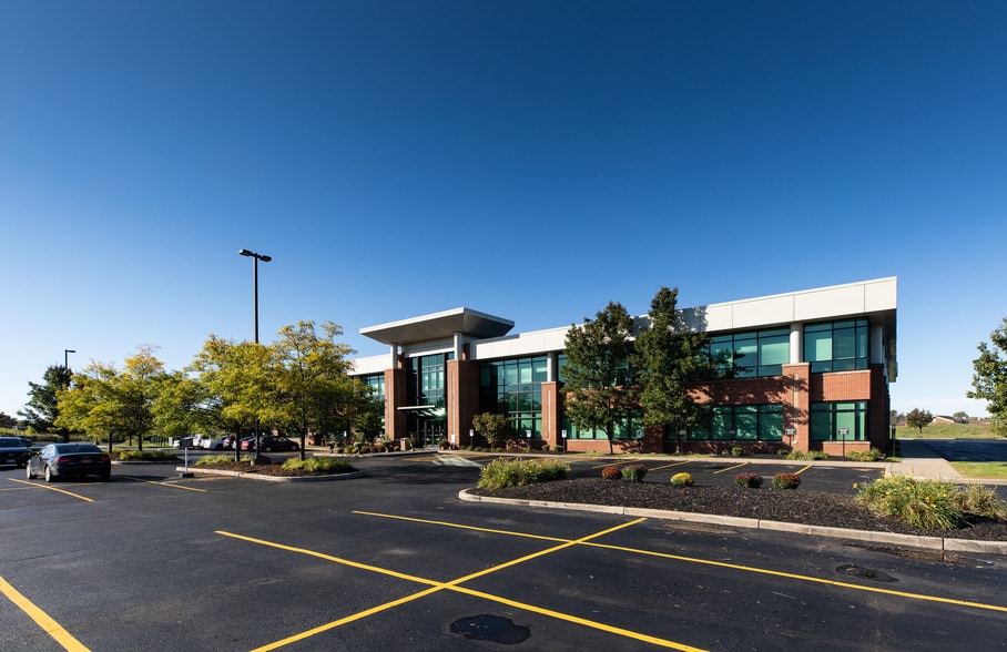 500 Colvin Woods Pky, Tonawanda, NY for lease - Building Photo - Image 2 of 8