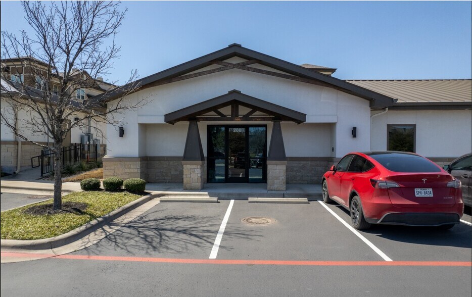 481 Sundance Pky, Round Rock, TX à vendre - Photo du bâtiment - Image 2 de 6