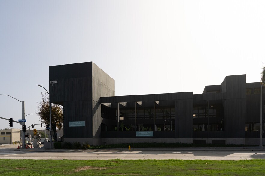 2800 Olympic Blvd, Santa Monica, CA à louer - Photo du bâtiment - Image 2 de 7