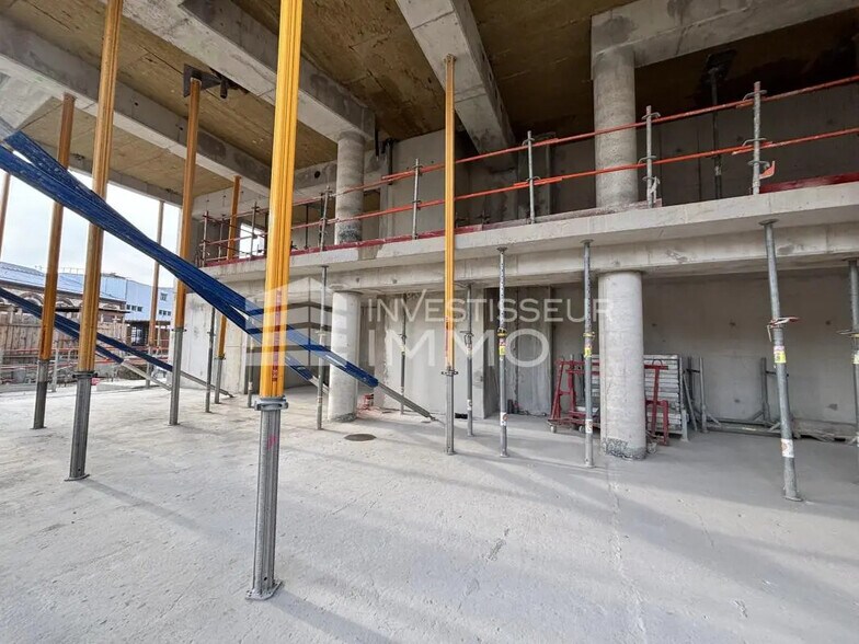 Commerce de détail dans Ivry-sur-Seine à vendre - Photo de construction - Image 2 de 5