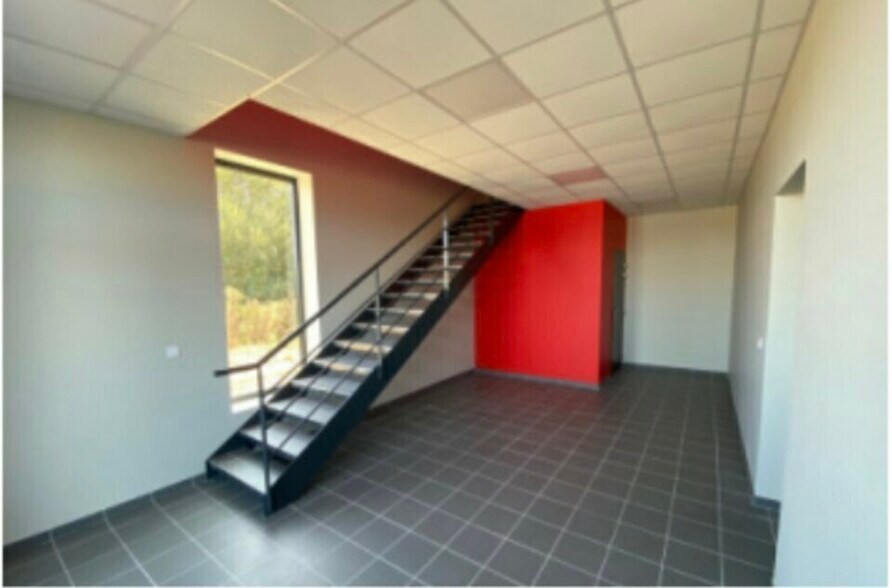Flex in Persan for sale - Building Photo - Image 3 of 9