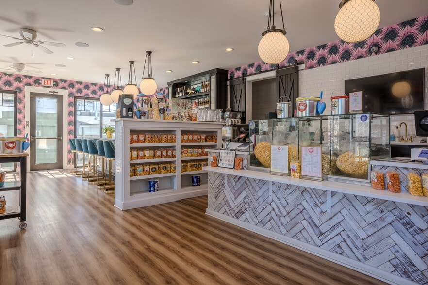 6406 Cornell Ave, Indianapolis, IN for sale - Building Photo - Image 2 of 14