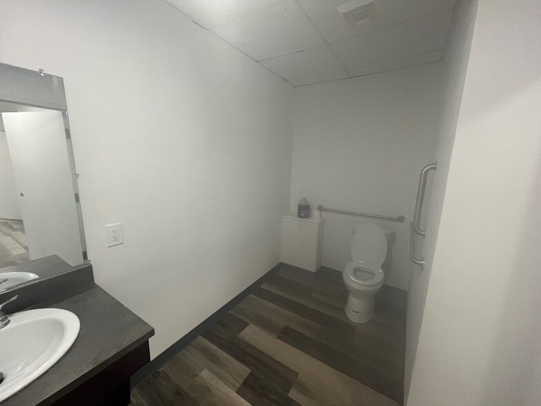 666 Plainsboro Rd, Plainsboro, NJ for lease - Interior Photo - Image 2 of 5