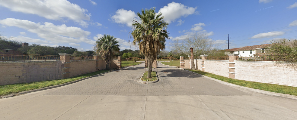 200 Tulip Ave, McAllen, TX à vendre - Photo du b timent - Image 2 de 4