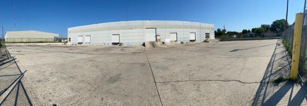 2202 Santa Rita Ave, Laredo, TX à vendre - Photo du bâtiment - Image 1 de 1