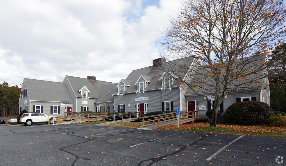 900-904 Route 134, South Dennis, MA à vendre - Photo principale - Image 1 de 1