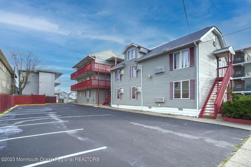 52 Porter Ave, Seaside Heights, NJ à vendre - Photo du bâtiment - Image 2 de 19