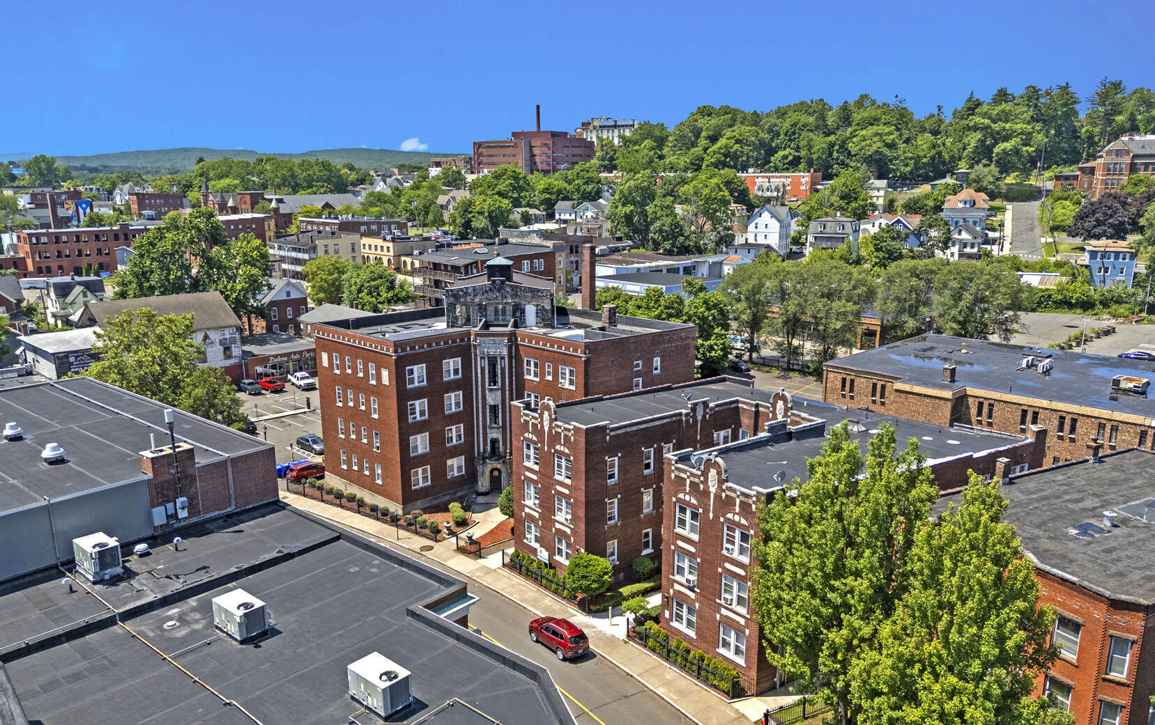 27-31 Glen St, New Britain, CT for sale Primary Photo- Image 1 of 6