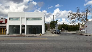 7449-7451 Melrose Ave, Los Angeles, CA à louer Photo du bâtiment- Image 2 de 3