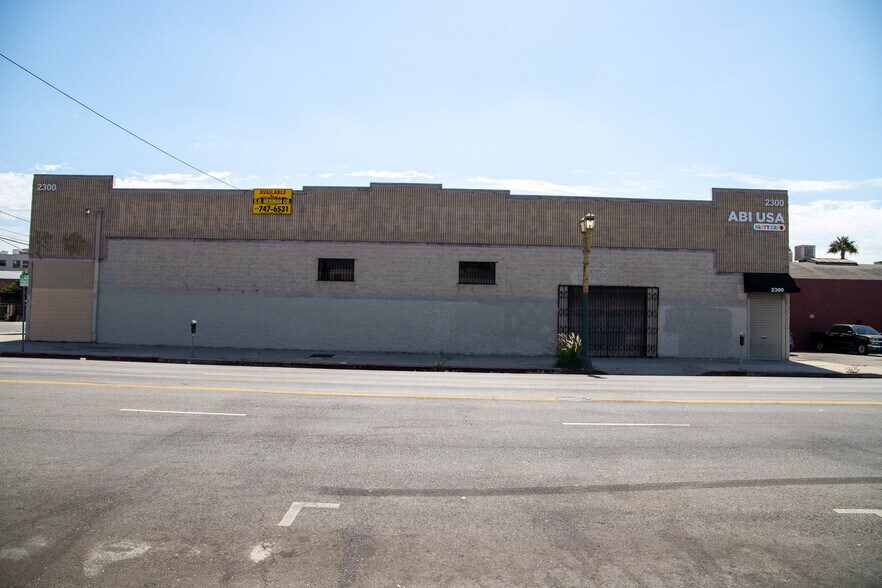 2300 S Hill St, Los Angeles, CA à vendre - Photo du bâtiment - Image 3 de 3