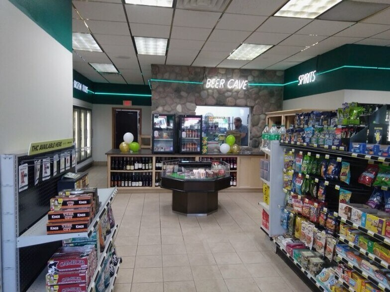 101 W Hill St, Thorp, WI à vendre - Photo du bâtiment - Image 3 de 13