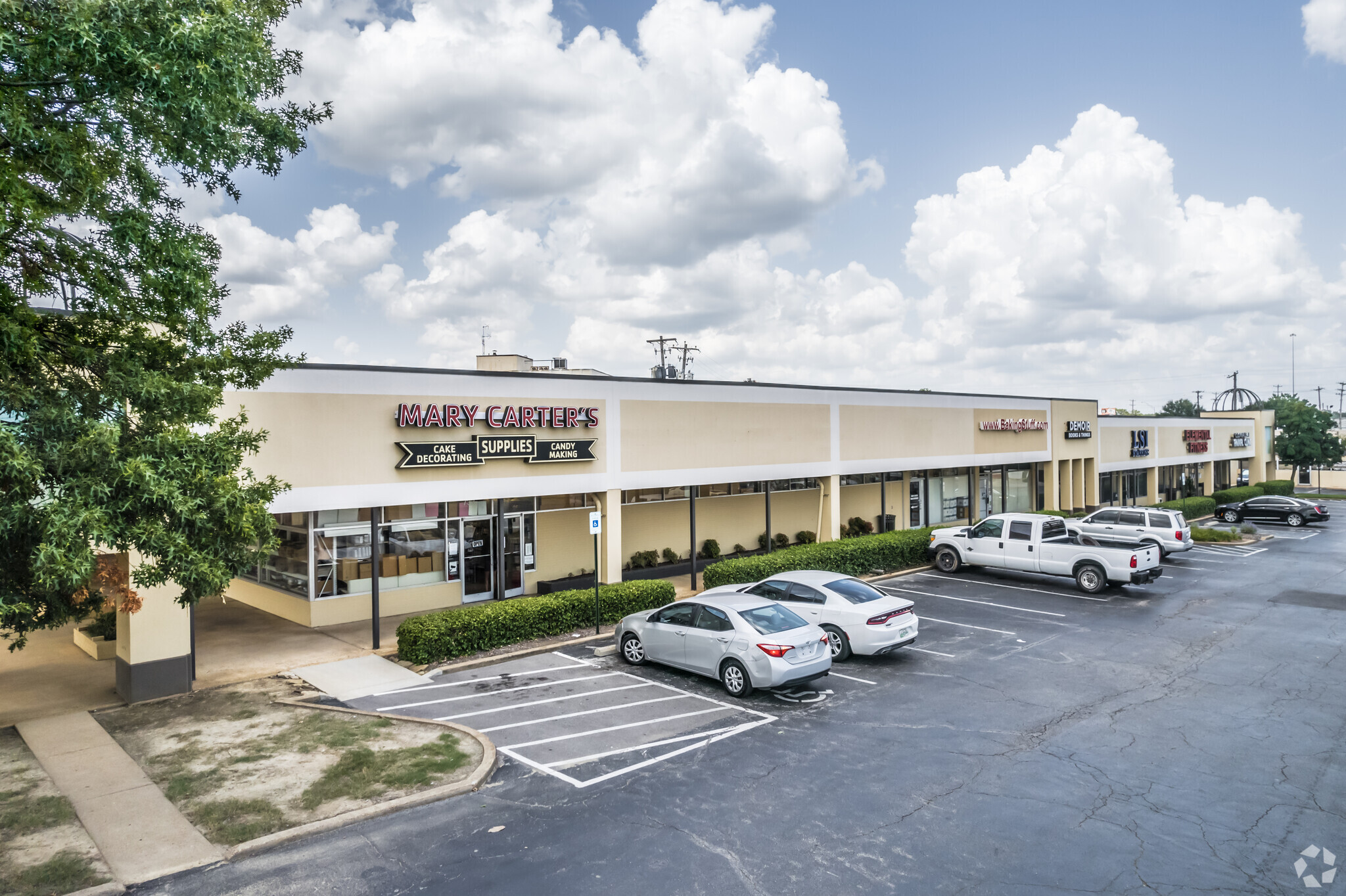 5144 Old Summer Ave, Memphis, TN for lease Primary Photo- Image 1 of 7