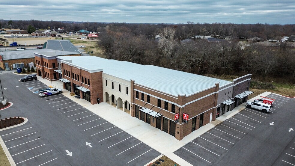 140 Southwinds Rd, Farmington, AR for lease - Building Photo - Image 3 of 7