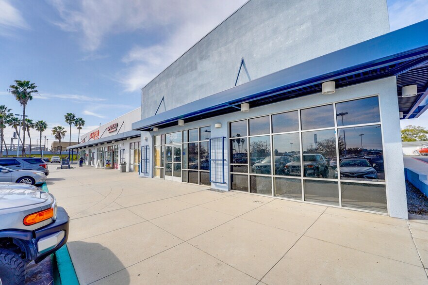 3007 Highland Ave, National City, CA à louer - Photo du bâtiment - Image 3 de 5