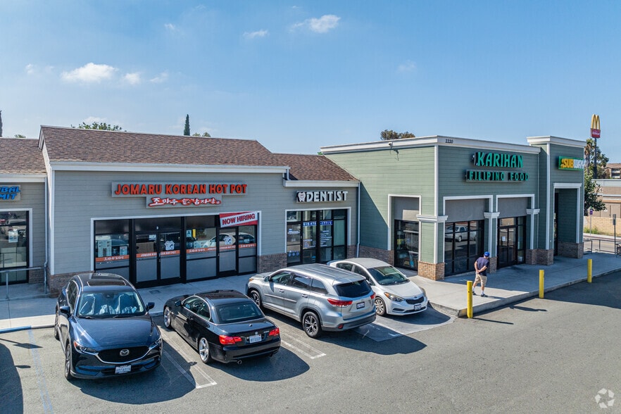 2220 E Plaza Blvd, National City, CA for sale - Primary Photo - Image 1 of 4