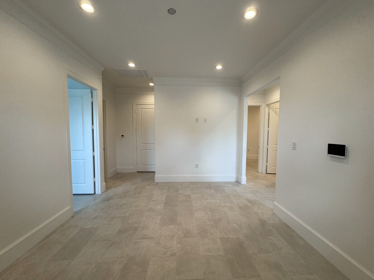 12239 Queenston Blvd, Houston, TX 77095 - Unité D -  - Photo intérieure - Image 1 of 19