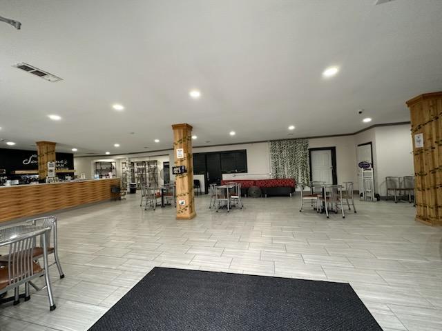 1202 Lockwood Dr, Houston, TX à vendre - Photo du bâtiment - Image 3 de 8