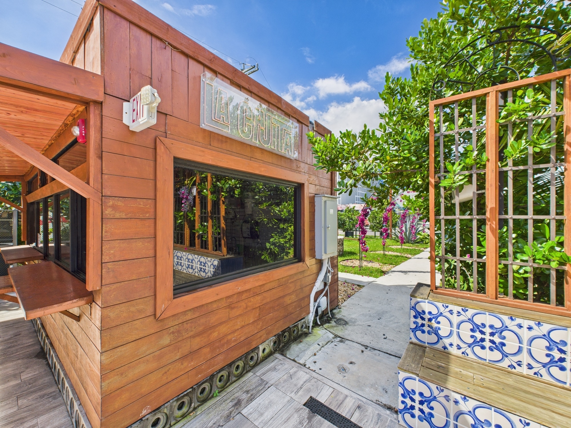 2509 N Miami Ave, Miami, FL for lease Interior Photo- Image 1 of 6