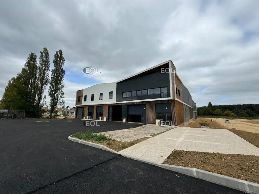 Flex in Plaisir for sale Building Photo- Image 1 of 9