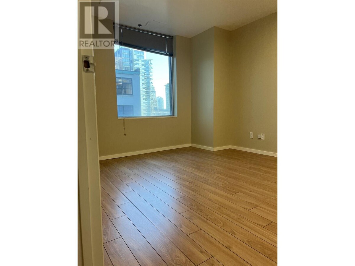 938 Howe St, Vancouver, BC V6Z 1N9 - Unit 407 - - Interior Photo - Image 1 of 4