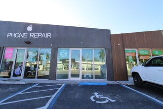 219-225 N Federal Hwy, Hallandale Beach, FL for lease Interior Photo- Image 1 of 6