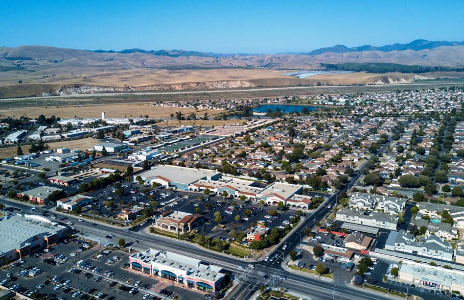 1818-1876 N Broadway, Santa Maria, CA for sale - Building Photo - Image 1 of 1