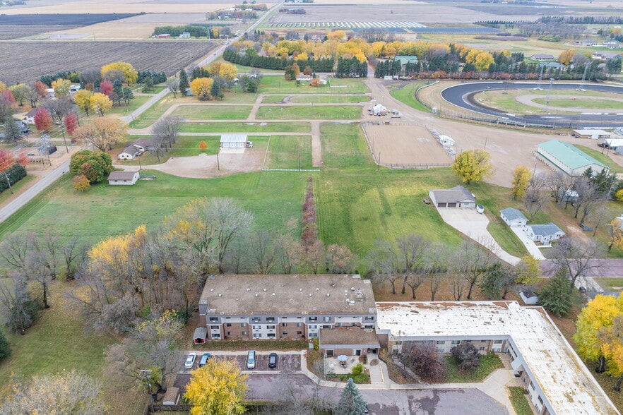 3200 Maple Ave, Slayton, MN for sale - Building Photo - Image 3 of 36