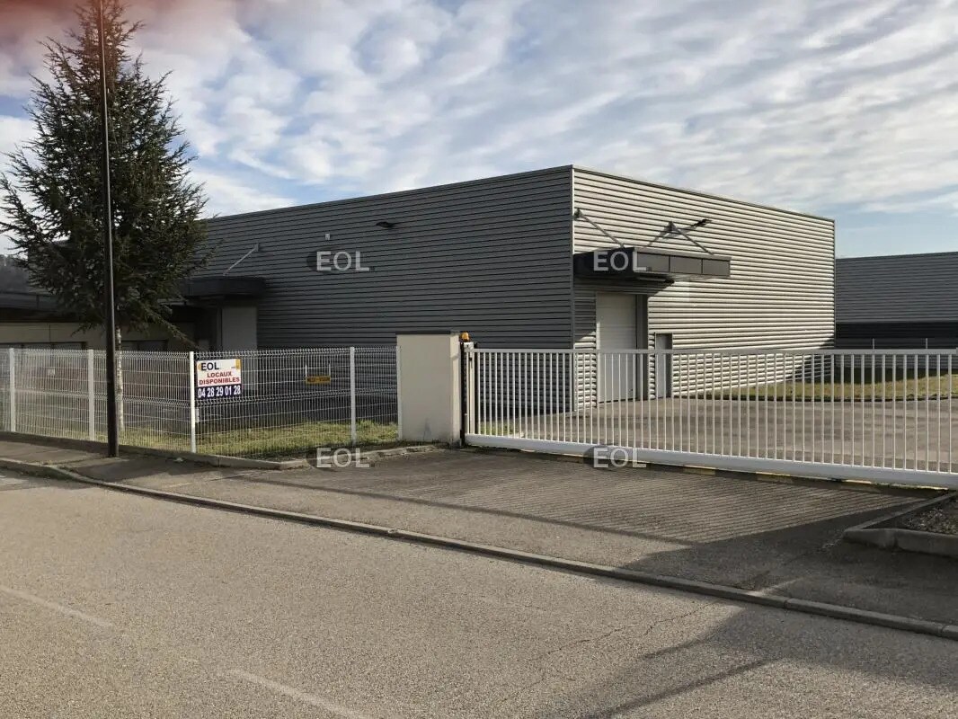 Flex in Vourles for lease Building Photo- Image 1 of 9