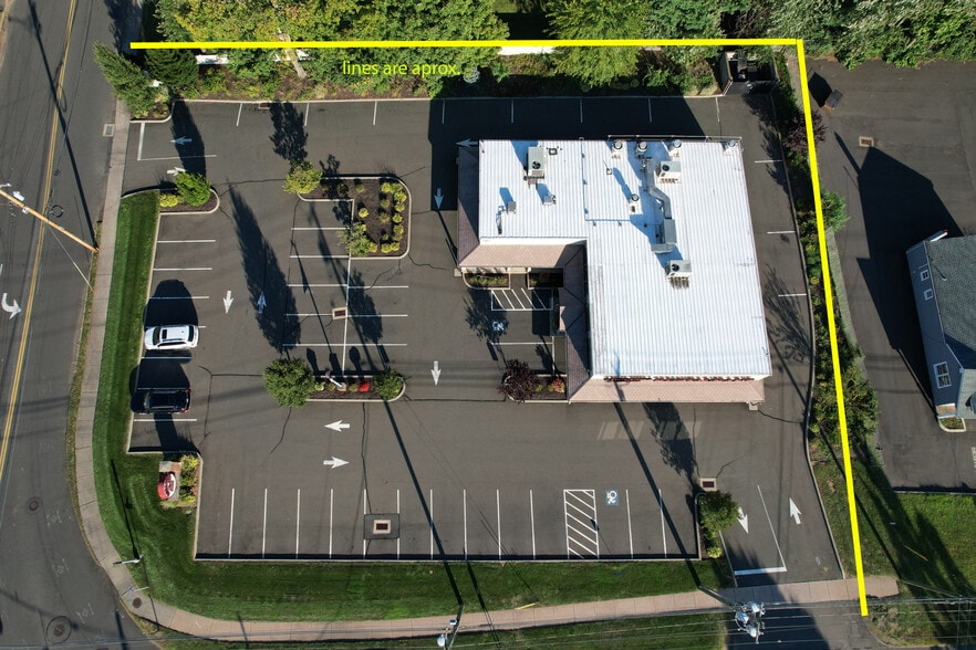 476 Washington Ave, North Haven, CT for sale - Building Photo - Image 3 of 14