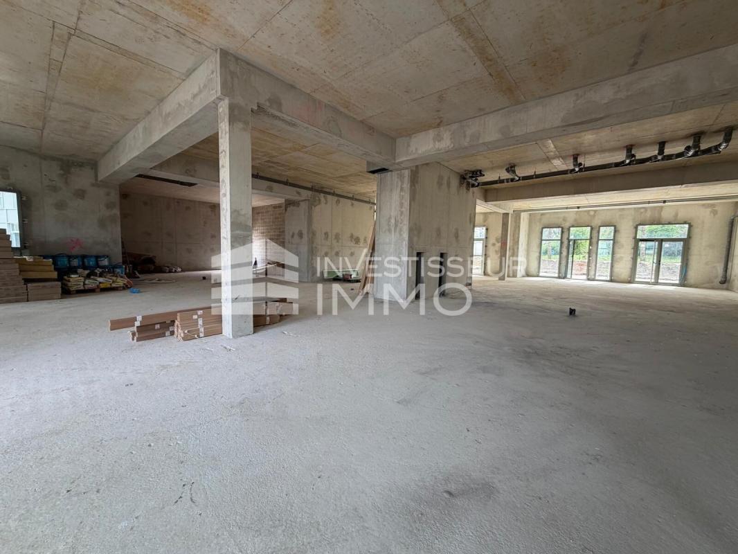 Retail in Serris for lease Interior Photo- Image 1 of 5