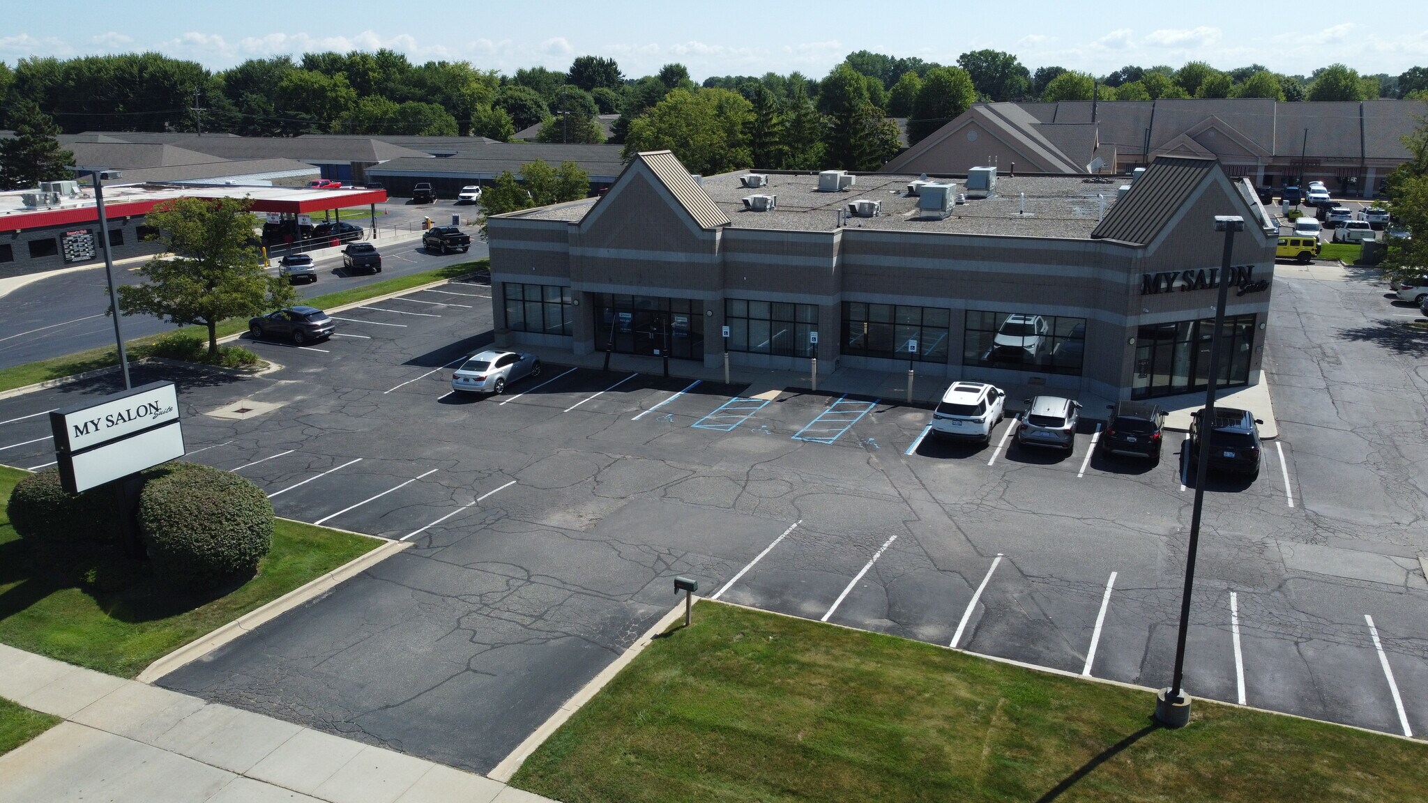 41140-41150 Garfield Rd, Clinton Township, MI à louer Photo du bâtiment- Image 1 de 5