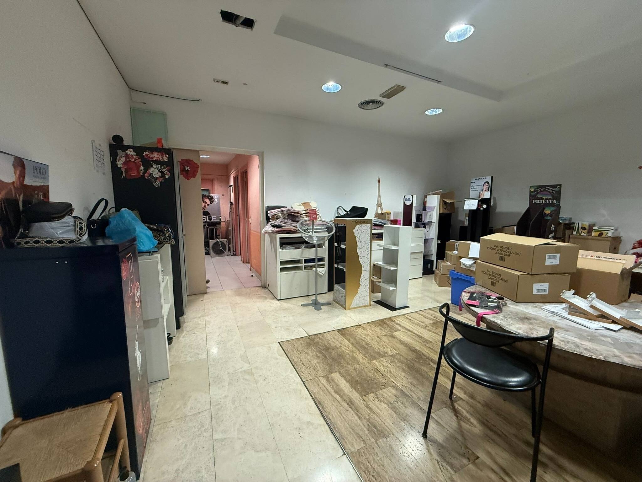 Retail in Granollers, Barcelona for lease Interior Photo- Image 1 of 2