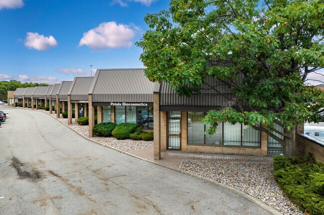 Plus de détails pour 361 Steelcase Rd W, Markham, ON - Industriel à louer