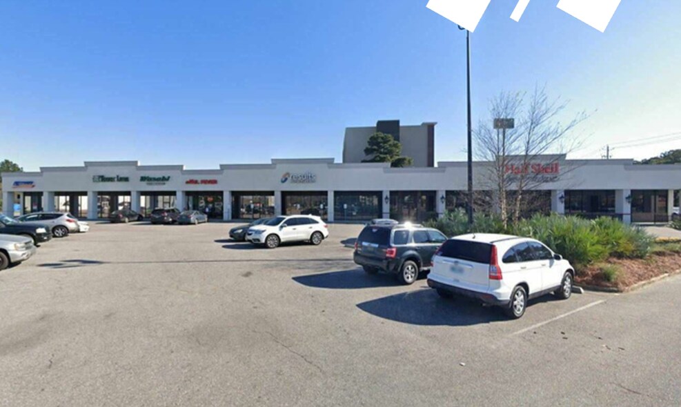 3658 Airport Blvd, Mobile, AL for lease Primary Photo- Image 1 of 12